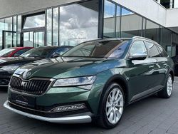 Grün Gebraucht 2021 Skoda Superb Kombi | 27.680 € (Etwas zu teuer)