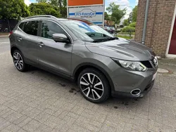Grau Gebraucht 2016 Nissan Qashqai Tekna SUV | 7.900 € (Guter Preis)