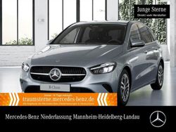 Hightechsilber Gebraucht 2024 Mercedes B250 Progressive Van / Kleinbus | 33.990 €