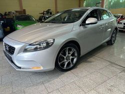 Silber Gebraucht 2015 Volvo V40 Ocean Race Kombi | 7.750 € (Guter Preis)