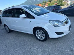 Weiß Gebraucht 2012 Opel Zafira Family Van / Kleinbus | 2.999 € (Superpreis)