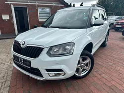 Weiß Gebraucht 2016 Skoda Yeti Joy SUV | 9.900 € (Fairer Preis)