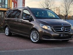 Braun Gebraucht 2017 Mercedes V220 Edition Van / Kleinbus | 26.999 € (Guter Preis)