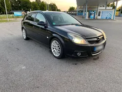 Schwarz Gebraucht 2006 Opel Signum Kombi | 1.400 € (Superpreis)