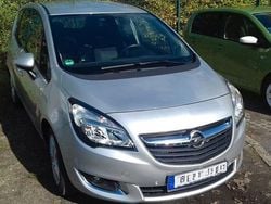 Silber Gebraucht 2016 Opel Meriva drive Van / Kleinbus | 5.999 € (Guter Preis)