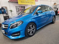 Blau Gebraucht 2015 Mercedes B180 Urban Van / Kleinbus | 14.399 € (Fairer Preis)
