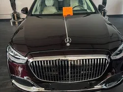 Rot Gebraucht 2022 Mercedes S680 Maybach Limousine | 238.000 €