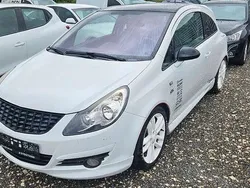 Weiß Gebraucht 2009 Opel Corsa Edition Coupé | 2.690 € (Guter Preis)