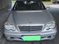 Silber Gebraucht 2003 Mercedes C180 Limousine | 3.000 € (Fairer Preis)