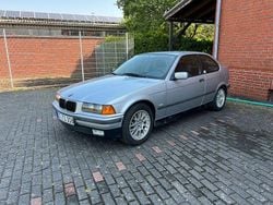 Silber Gebraucht 1997 BMW 318 Compact Kleinwagen | 2.500 € (Superpreis)