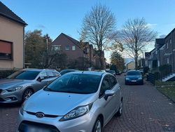 Silber Gebraucht 2012 Ford Fiesta Kleinwagen | 3.200 €