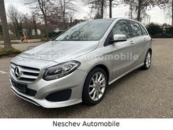 Silber Gebraucht 2017 Mercedes B200 Van / Kleinbus | 12.990 € (Fairer Preis)