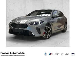 Grau Neu 2025 BMW 120 M Sport Kleinwagen | 44.600 € (Teuer)