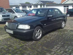 Schwarz Gebraucht 1999 Mercedes C180 Limousine | 3.750 € (Fairer Preis)