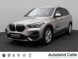Kaschmirsilber metallic aschwarz Gebraucht 2022 BMW X1 Performance SUV | 30.499 € (Fairer Preis)
