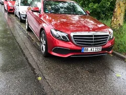 Rot Gebraucht 2016 Mercedes E200 Limousine | 22.998 € (Fairer Preis)