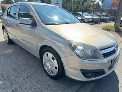 Gebraucht 2006 Opel Astra Edition Limousine | 2.999 € (Etwas zu teuer)