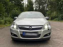 Silber Gebraucht 2008 Opel Astra Kleinwagen | 2.250 € (Fairer Preis)