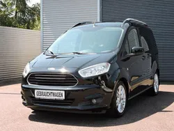 Schwarz Gebraucht 2017 Ford Tourneo Courier Titanium Van / Kleinbus | 8.400 € (Fairer Preis)