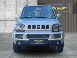 Silky silver metallic Gebraucht 2013 Suzuki Jimny Style SUV | 15.700 € (Etwas zu teuer)