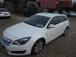 Weiß Gebraucht 2014 Opel Insignia Edition Kombi | 5.989 € (Guter Preis)