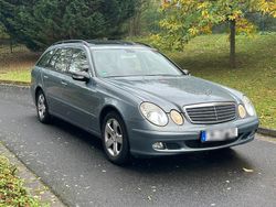 Blau Gebraucht 2005 Mercedes E200 Kombi | 2.300 € (Fairer Preis)