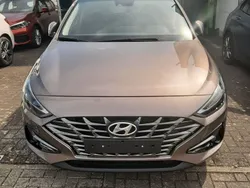 Braun Gebraucht 2024 Hyundai i30 Trend Limousine | 19.500 € (Fairer Preis)