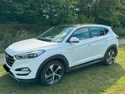 Weiß Gebraucht 2016 Hyundai Tucson Premium SUV | 14.999 € (Fairer Preis)
