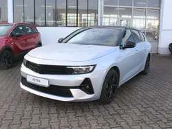 Kristall silber Gebraucht 2024 Opel Astra GS Line Kombi | 25.900 € (Fairer Preis)