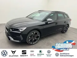 Midnight schwarz metallic Gebraucht 2024 Cupra Leon VZ Kombi | 36.400 € (Guter Preis)