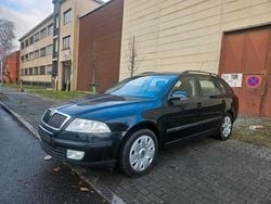 Schwarz Gebraucht 2007 Skoda Octavia Kombi | 1.700 € (Superpreis)