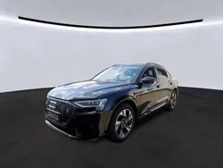 Mythosschwarz metallic Gebraucht 2022 Audi e-tron Sportback S-Line SUV | 41.415 € (Guter Preis)