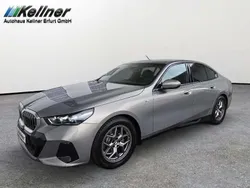 Grau Gebraucht 2024 BMW 520 M Sport Limousine | 55.980 € (Guter Preis)