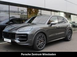 Quarzitgraumetallic Neu 2025 Porsche Cayenne GTS SUV | 172.161 € (Fairer Preis)