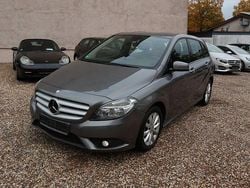 Grau Gebraucht 2013 Mercedes B180 Van / Kleinbus | 11.900 € (Fairer Preis)