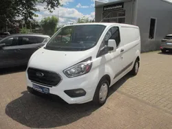 Weiß Gebraucht 2023 Ford Transit Custom Trend Van / Kleinbus | 20.980 €