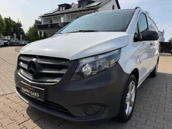 Weiß Gebraucht 2017 Mercedes Vito Van / Kleinbus | 11.900 €