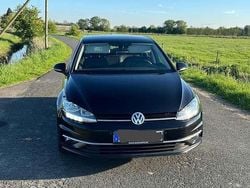 Schwarz Gebraucht 2018 VW Golf VII Kleinwagen | 15.500 € (Guter Preis)