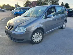 Grün Gebraucht 2004 VW Touran Trendline Van / Kleinbus | 950 € (Guter Preis)