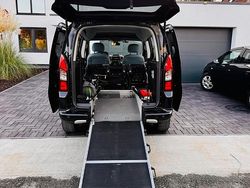 Schwarz Gebraucht 2015 Citroën Berlingo Van / Kleinbus | 17.990 €