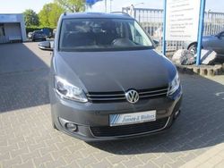 Uranograu Gebraucht 2015 VW Touran Comfortline Van / Kleinbus | 14.980 € (Fairer Preis)