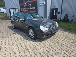 Schwarz Gebraucht 2003 Mercedes C230 Coupé | 1.900 € (Fairer Preis)