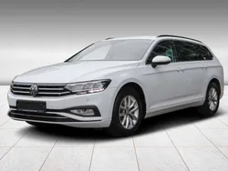 2y gletscherweiß metallic Gebraucht 2023 VW Passat Business Kombi | 27.671 € (Guter Preis)