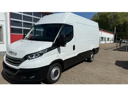 Weiß Gebraucht 2022 Iveco Daily Van | 17.900 € (Superpreis)