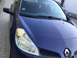 Blau Gebraucht 2008 Renault Clio III Kleinwagen | 1.300 € (Guter Preis)