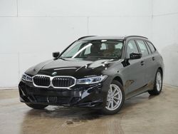 Schwarz Gebraucht 2024 BMW 320 Sport Line Kombi | 33.890 € (Guter Preis)
