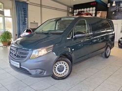Grün Gebraucht 2021 Mercedes Vito Van / Kleinbus | 16.999 € (Fairer Preis)