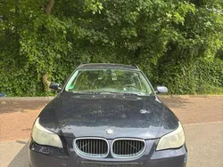 Blau Gebraucht 2005 BMW 530 Limousine | 2.400 €