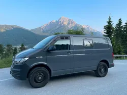 Grau Gebraucht 2022 VW T6.1 Van | 89.999 €