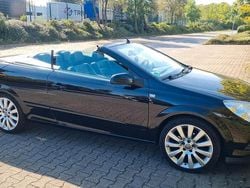 Schwarz Gebraucht 2007 Opel Astra Cabriolet Cabrio | 4.700 € (Etwas zu teuer)